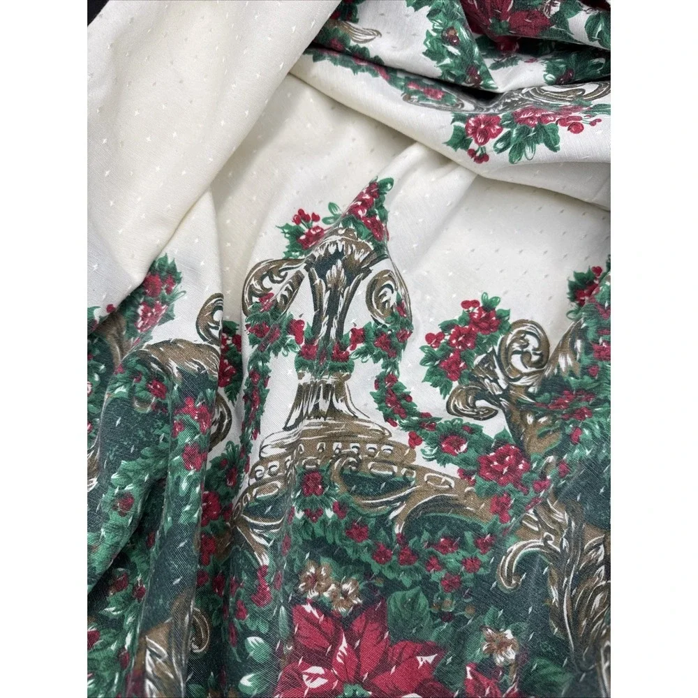 vintage christmas tablecloth rectangle 68 X 52